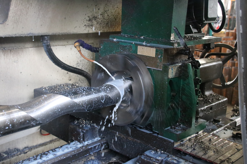 Progressive cavity pump rotor machining process-1